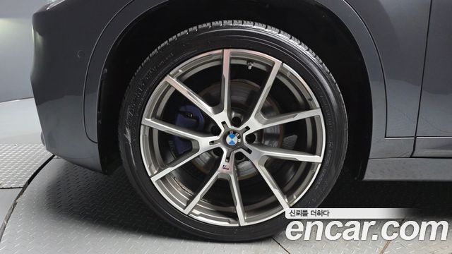 BMW X1 xDrive 20d M Sport package — пробег 99 125 км — фото 5 из 5
