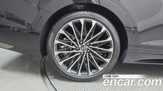 Hyundai Grandeur 3,5 Gasoline 4WD Calligraphy — пробег 13 777 км — фото 5 из 5