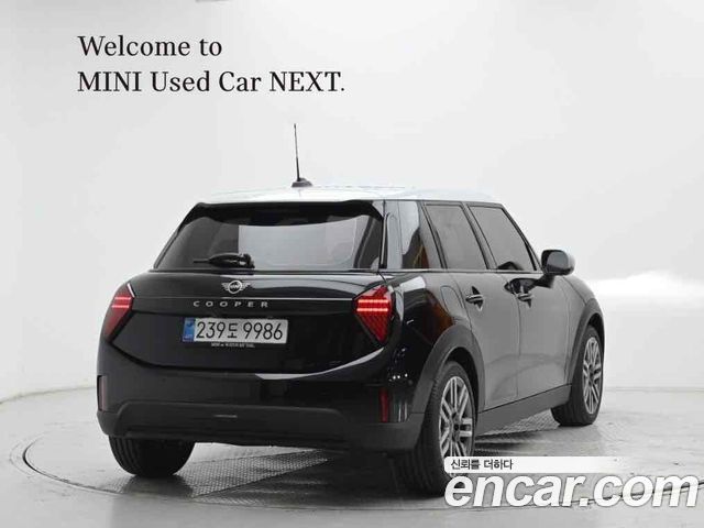 Mini Cooper 5Door Classic — пробег 85 км — фото 2 из 5